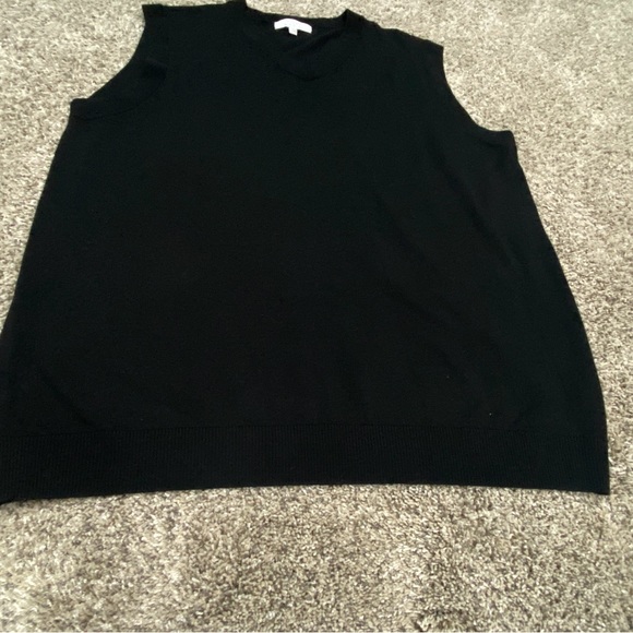 Men's 2XT Black Sweater Vest Extra Fine Merino Wool Turnbury Sleeveless V-Neck - Picture 5 of 11